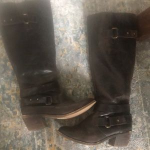Treasure and bond boots